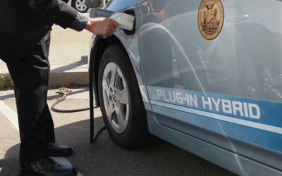 Carmakers bet on hybrids as shift to EVs slows
