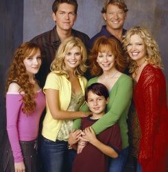 Christopher Rich Explains How ‘Reba’ Co-Stars “Got Me Back” Onscreen After Stroke For ‘Happy’s Place’